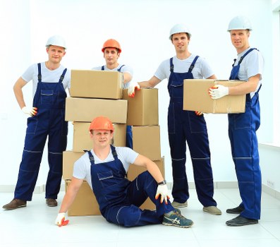 A local moving team navigating Wimbledon residential streets