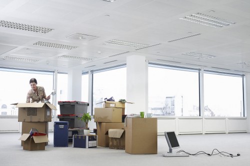 Local unpacking support for a move in Wimbledon