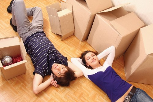 Packing and moving boxes for a Wimbledon residential relocation